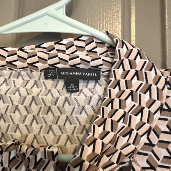 1X Adrianna Pappell Geometric Blouse - Picture 2 of 3